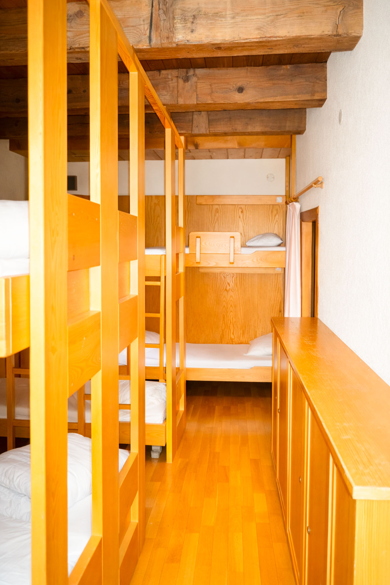 Zimmer Nummer 002 für 10 Personen mit Stockbetten im Souterrain
