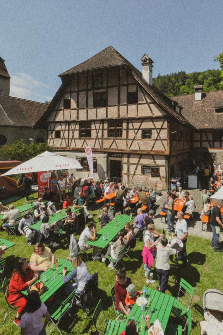 Ausblick vom Montforthaus Dach Richtung Schattenburg in Feldkirch