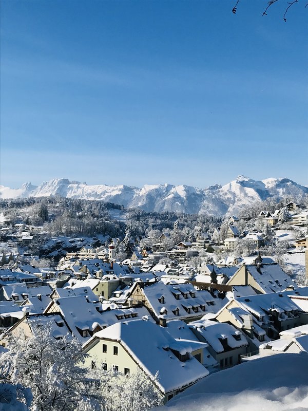 Ausblick vom Montforthaus Dach Richtung Schattenburg in Feldkirch